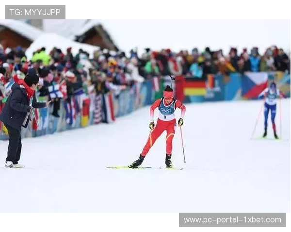 冬季两项女子15公里个人：法国选手朱莉娅·西蒙加冕双金